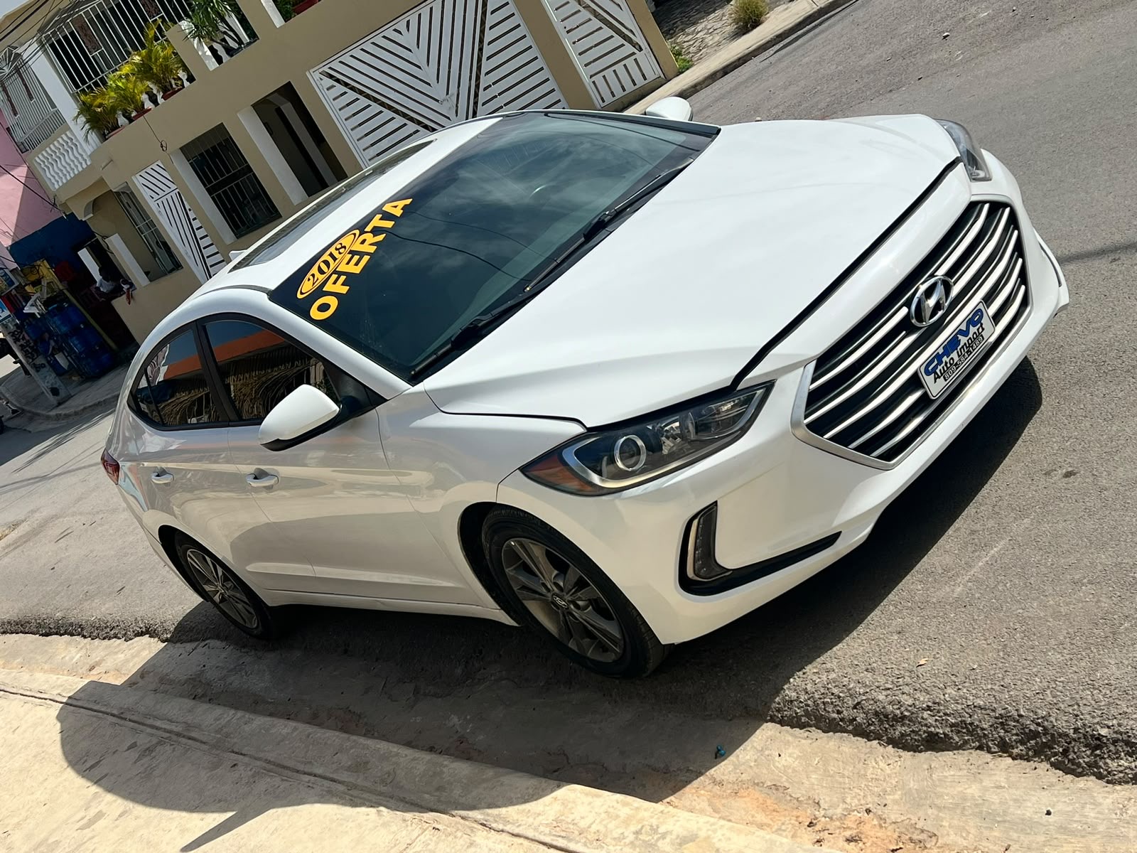 Hyundai Elantra 2018 · Blanco