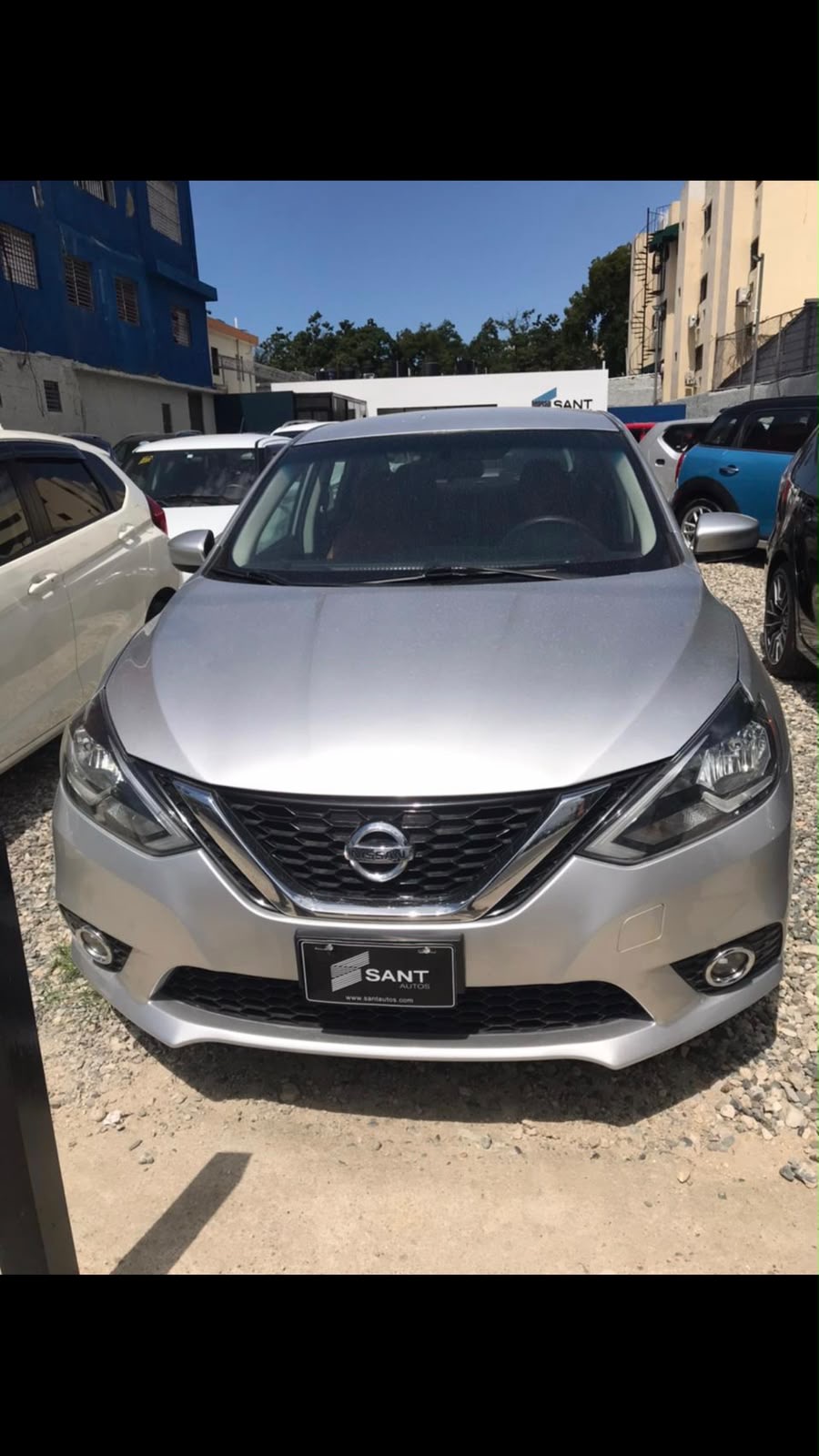 Nissan Sentra · Plata